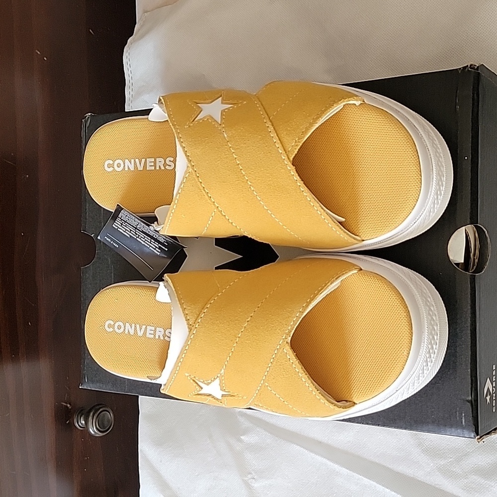 NWT Converse One Star Slip On Sandals